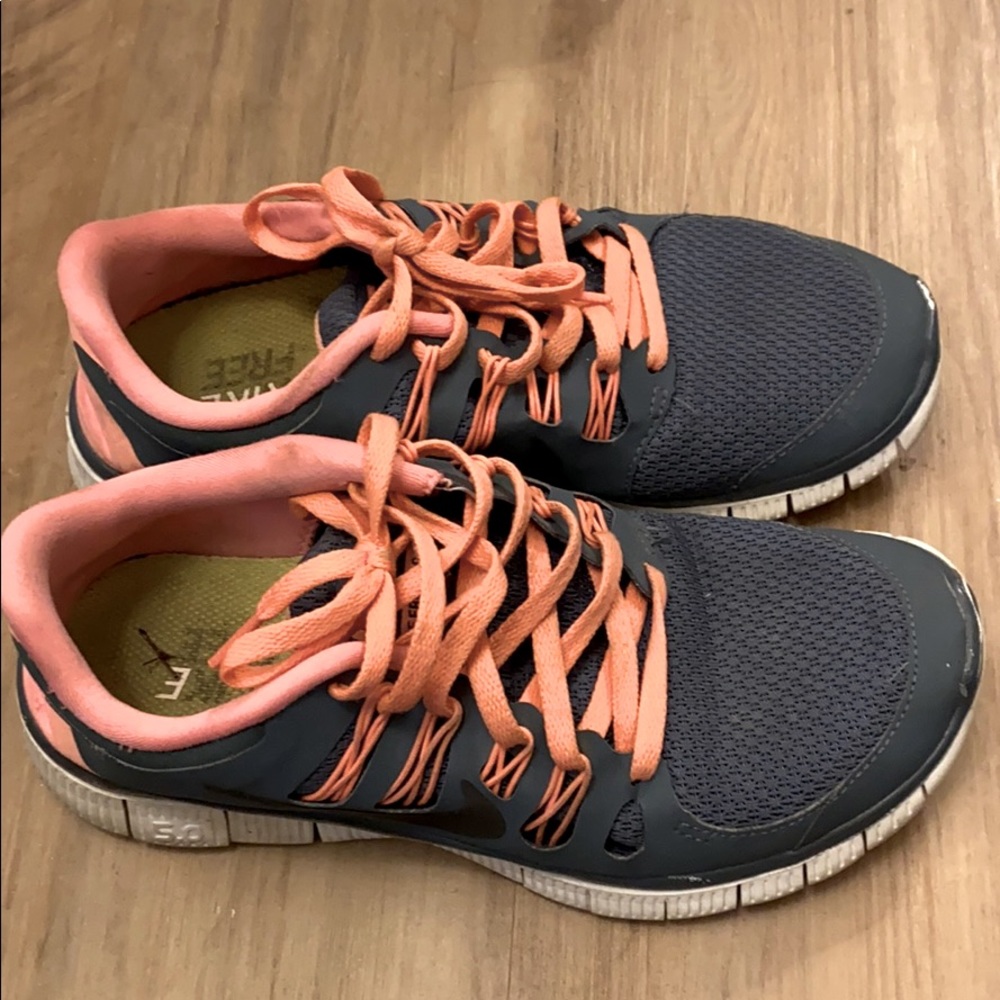 SOLD GUC Nike Free 5.0 Women’s Sneaker💕 - Picture 6 of 9